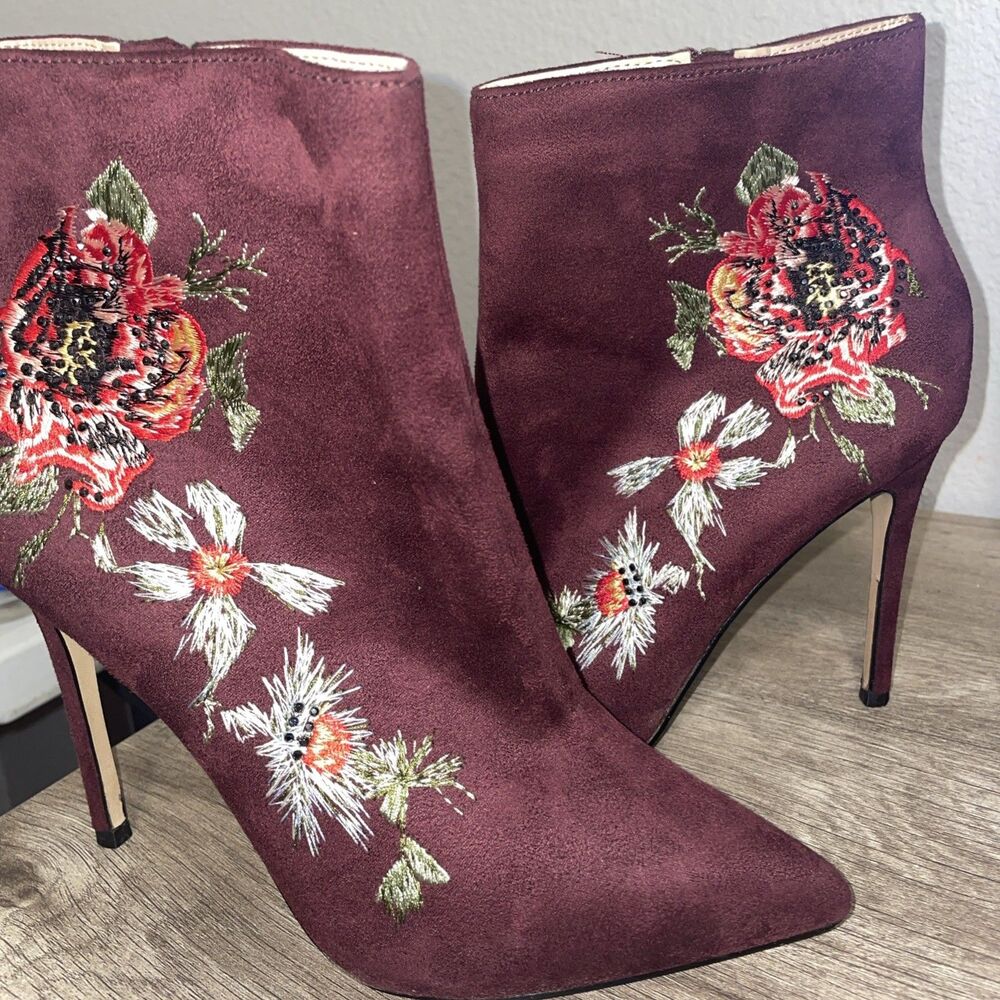 Bebe Delonix Size 8.5 Eggplant Ankle Boots Floral Embroidery Heel